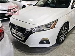 نيسان ألتيما